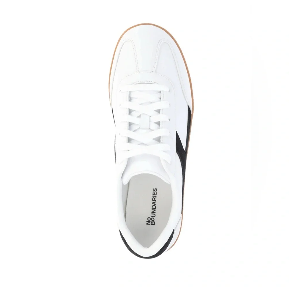 No Boundaries Women’s Lace Up Sport Sneakers, Wide Width
White and Black - Picture 3 of 5